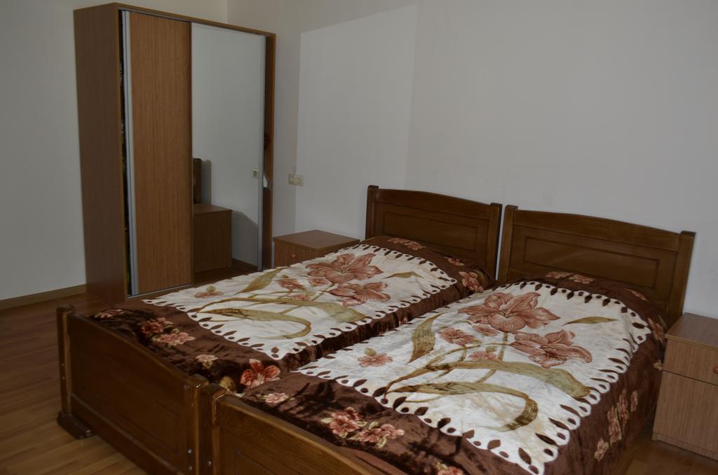 Zhabeshi Guest House Gogia מראה חיצוני תמונה