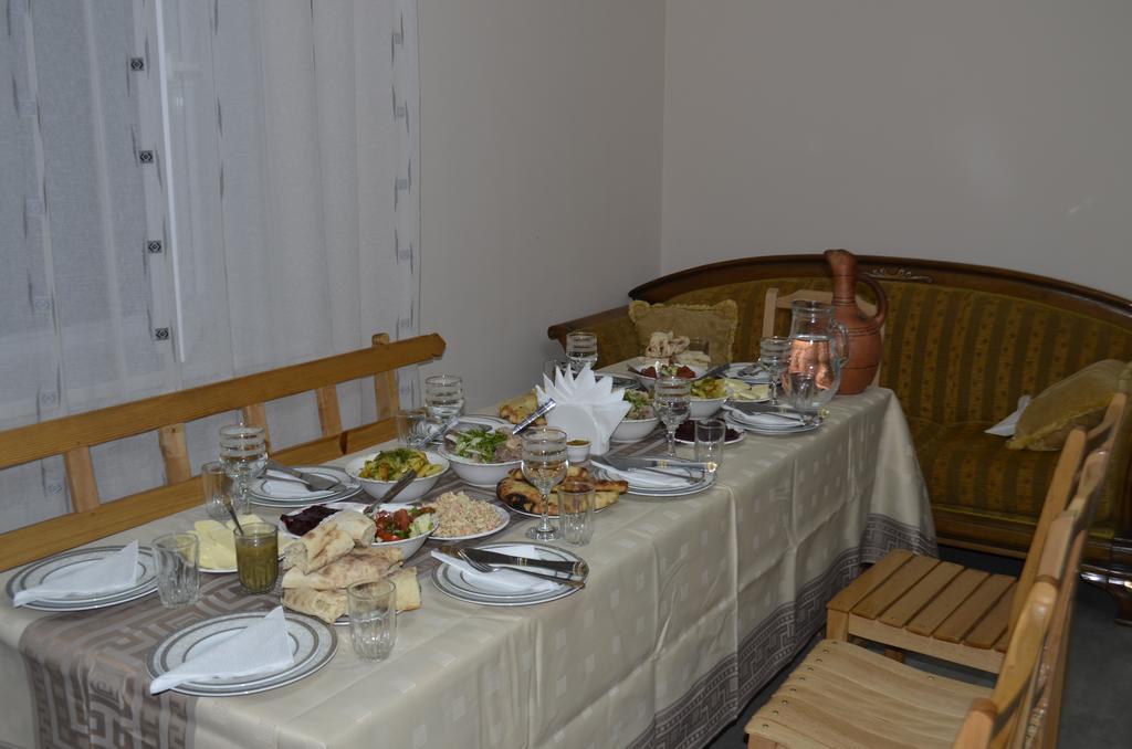Zhabeshi Guest House Gogia מראה חיצוני תמונה